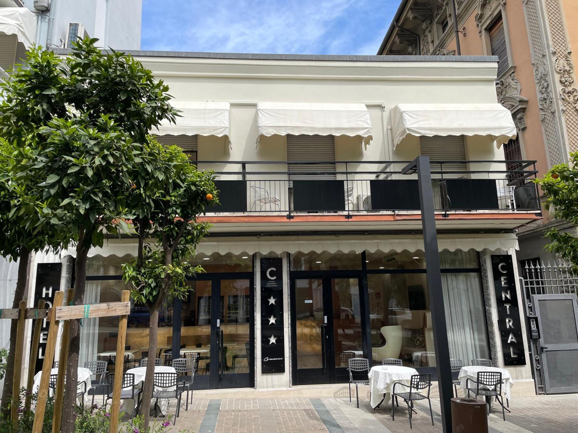 Hotel Central Giacomini Saló Exterior foto