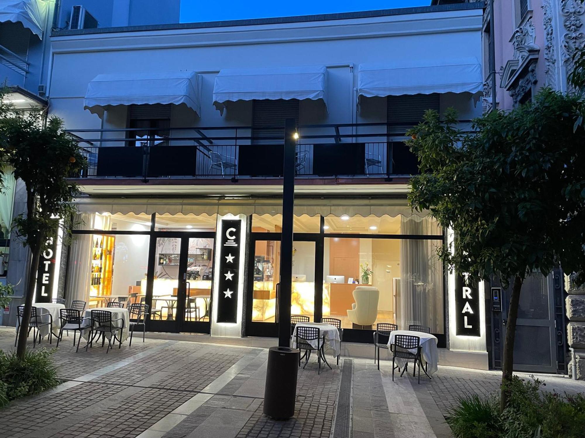 Hotel Central Giacomini Saló Exterior foto